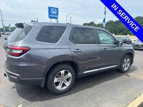 Used 2025 Honda Pilot EX-L image 5