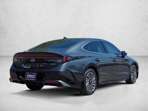 Used 2024 Hyundai Sonata Limited FWD image 5