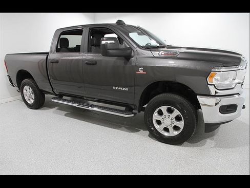 Used 2024 RAM 2500 Big Horn AWD/4WD image 1