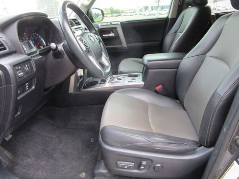Used 2015 Toyota 4Runner SR5 Premium RWD image 23