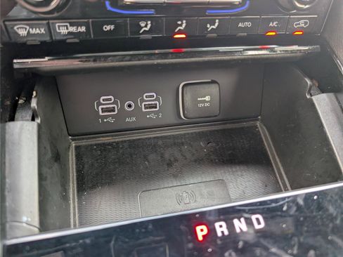 Used 2023 Jeep Grand Cherokee Altitude AWD/4WD image 26