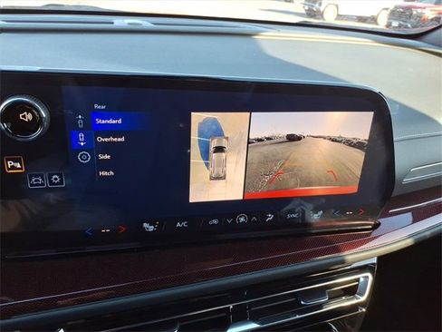 New 2026 Chevrolet Traverse Z71 image 12