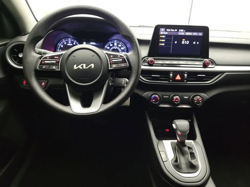 Used 2024 Kia Forte LXS FWD image 22
