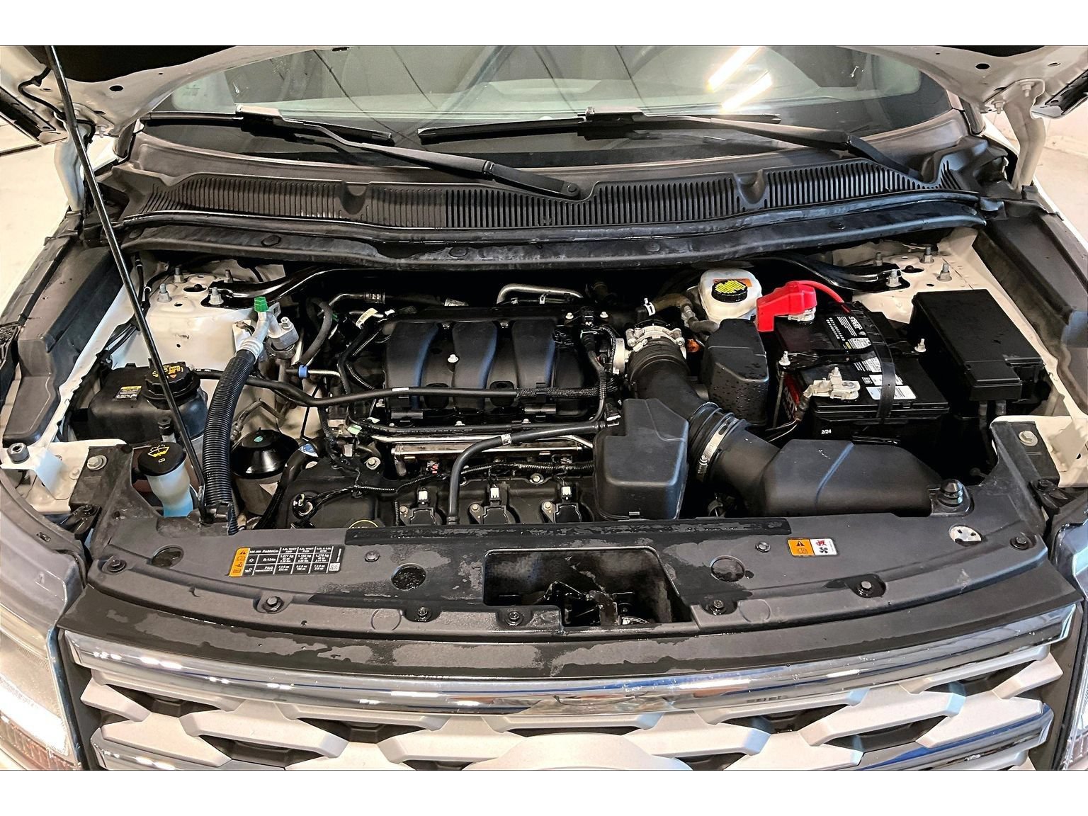 Used 2019 Ford Explorer XLT w/ Equipment Group 201A AWD/4WD image 53