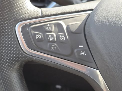 Used 2023 Chevrolet Equinox LS w/ LS Convenience Package FWD image 9