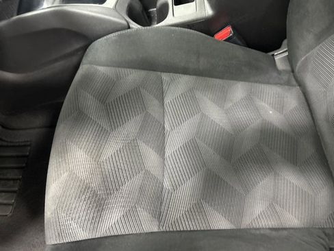 Used 2014 Nissan Rogue S image 15