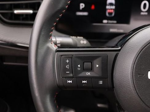 Certified 2025 Nissan Kicks SR AWD/4WD image 11