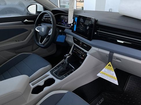New 2025 Volkswagen Jetta SE image 20