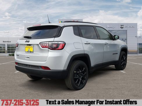 New 2026 Jeep Compass Latitude image 5