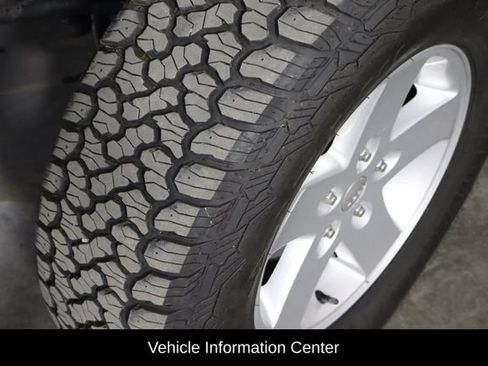 Used 2018 Jeep Wrangler Unlimited Sport S AWD/4WD image 25