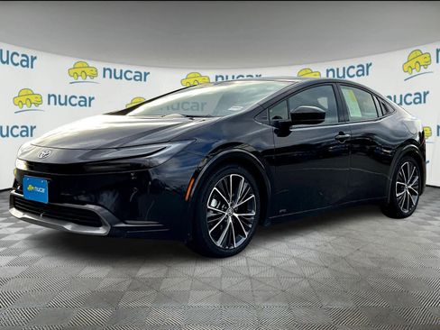 Used 2024 Toyota Prius Limited image 3