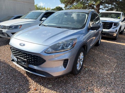 Used 2022 Ford Escape SE w/ Convenience Package FWD image 2