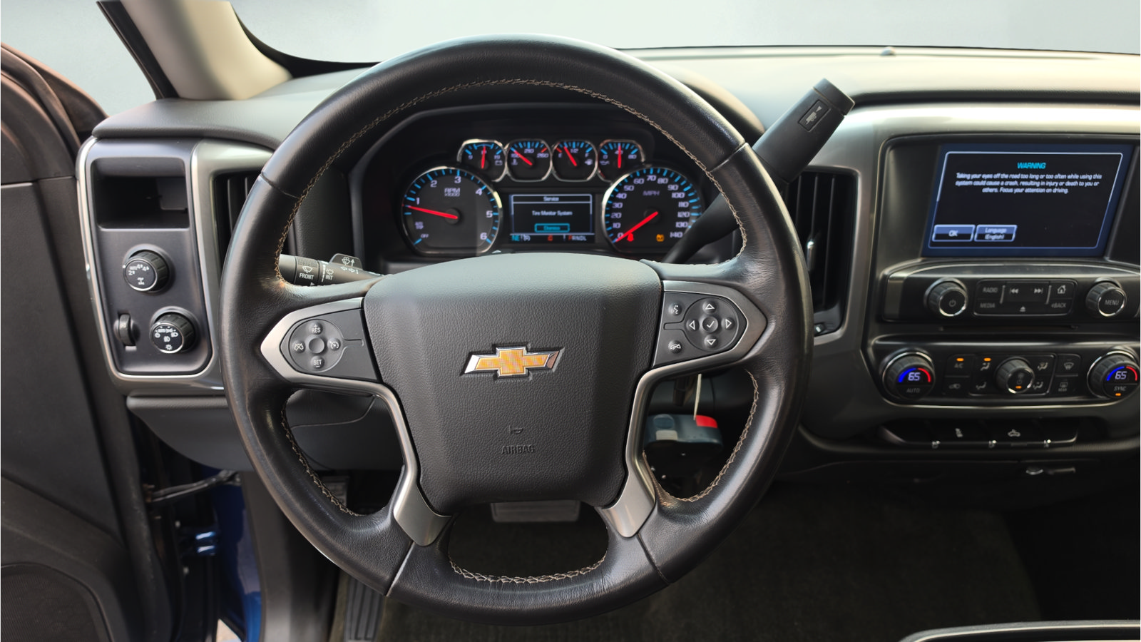 Used 2018 Chevrolet Silverado 1500 LT w/ LT Eassist Package AWD/4WD image 15