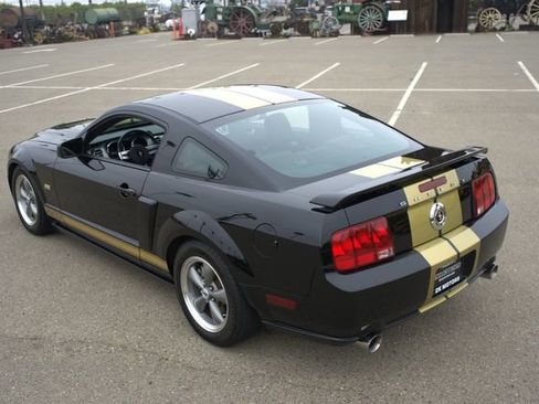 Used 2006 Ford Mustang GT Premium image 18