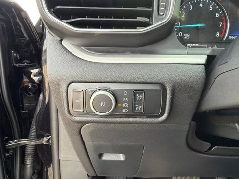Used 2024 Ford Explorer XLT w/ Equipment Group 202A AWD/4WD image 34