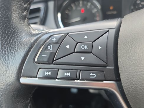 Used 2020 Nissan Rogue S w/ Special Edition Package FWD image 16