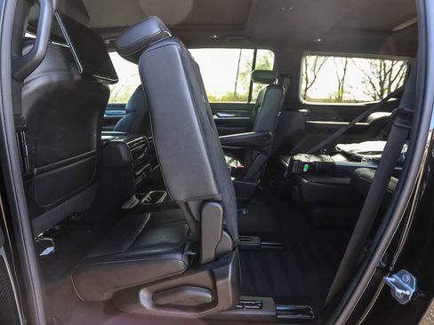 Used 2022 Jeep Wagoneer Series III w/ Premium Group I AWD/4WD image 23