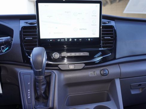 Used 2023 Ford Transit 350 XLT image 20