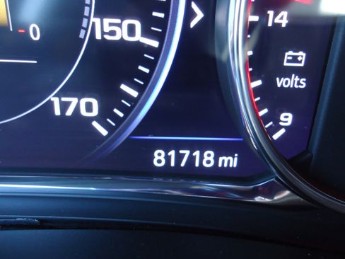 Used 2022 Chevrolet Traverse Premier w/ LPO, 'HIT The Road' Package AWD/4WD image 13