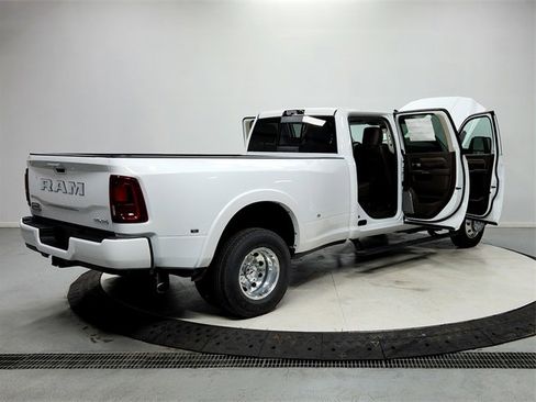 New 2026 RAM 3500 Longhorn image 15
