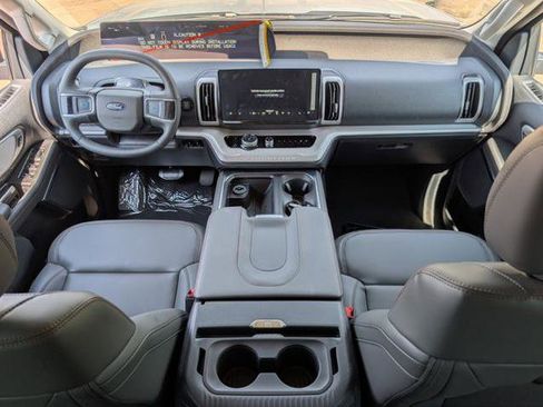 New 2025 Ford Expedition Max Active image 10