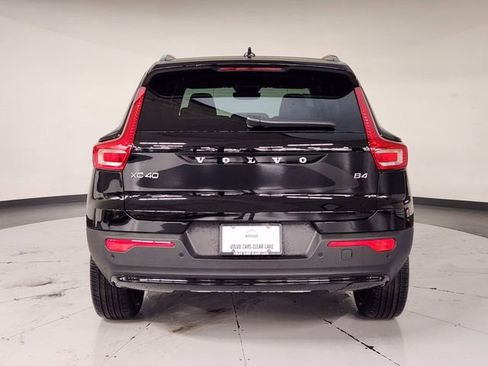 New 2026 Volvo XC40 B4 Plus w/ Protection Package Premier FWD image 10