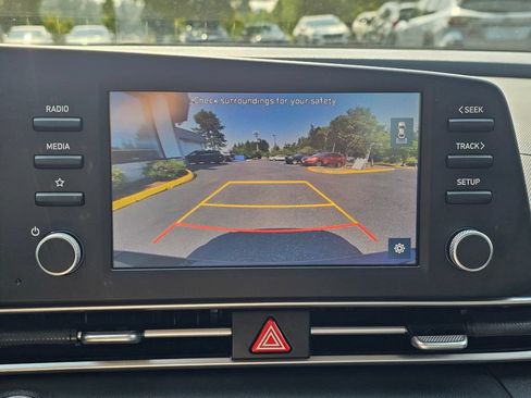 Used 2023 Hyundai Elantra SEL FWD image 30