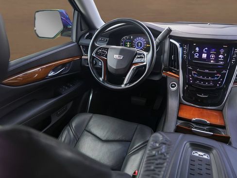 Used 2016 Cadillac Escalade Premium AWD/4WD image 27
