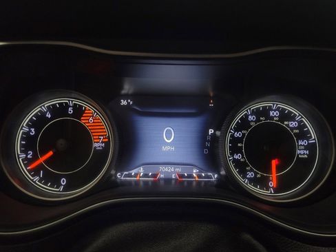 Used 2019 Jeep Cherokee Limited image 23