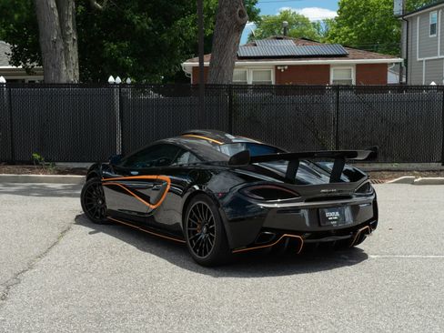 Used 2020 McLaren 620R RWD image 32