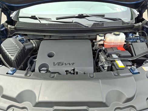 Certified 2023 Chevrolet Traverse LT FWD image 29
