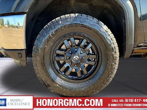 Used 2022 GMC Sierra 2500 SLT w/ SLT Convenience Package AWD/4WD image 39