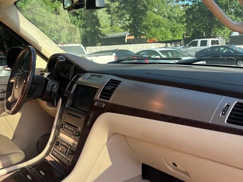 Used 2007 Cadillac Escalade AWD w/ Information Package image 20