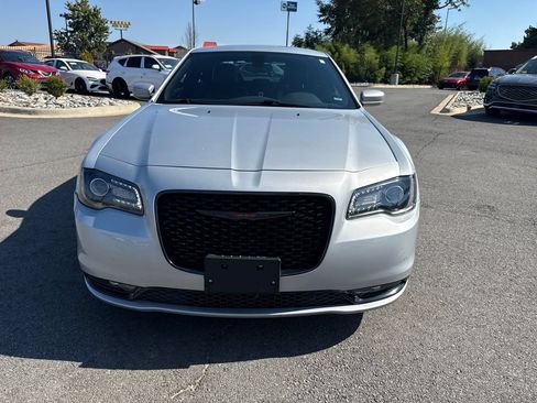 Used 2023 Chrysler 300 S RWD image 8