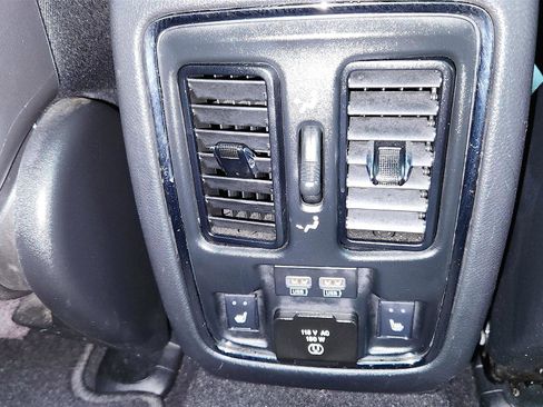 Used 2020 Jeep Grand Cherokee Limited w/ Luxury Group II RWD image 37