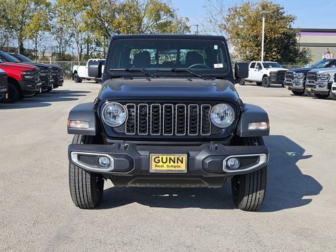 New 2026 Jeep Gladiator Sport image 8