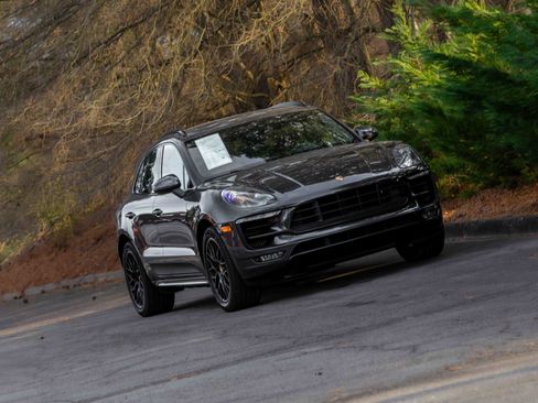 Used 2017 Porsche Macan GTS image 45