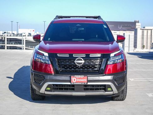 Used 2024 Nissan Pathfinder Rock Creek AWD/4WD image 2