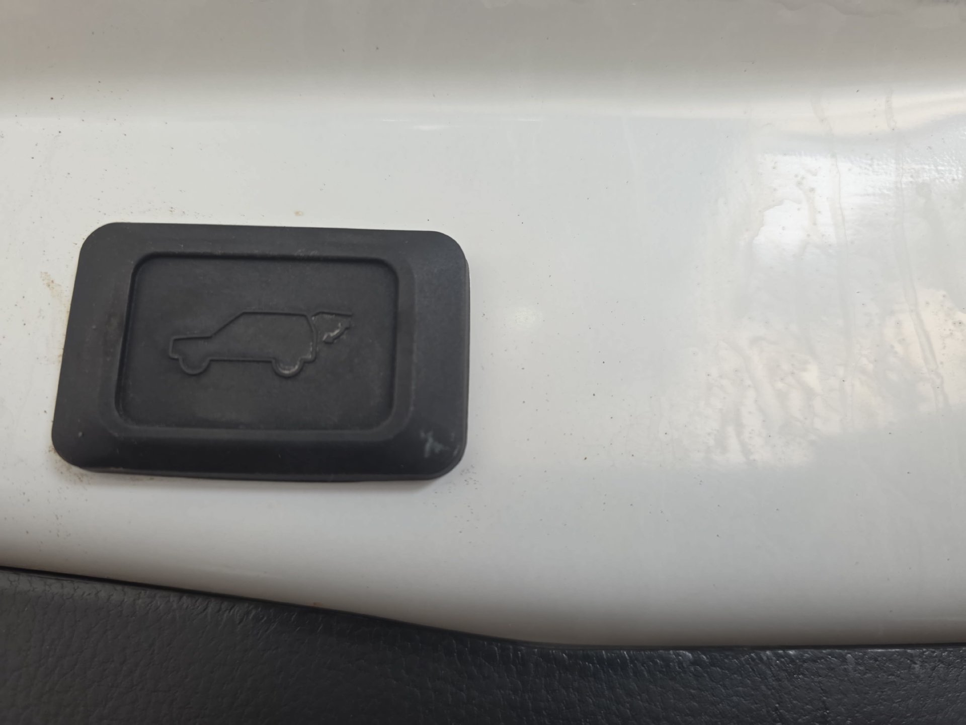 Used 2023 Toyota RAV4 XLE w/ Convenience Package FWD image 13