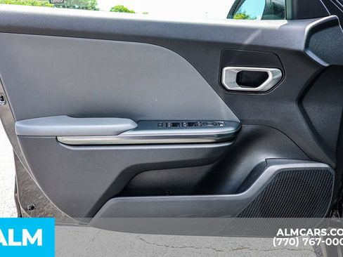 Used 2025 Kia K4 FWD image 43