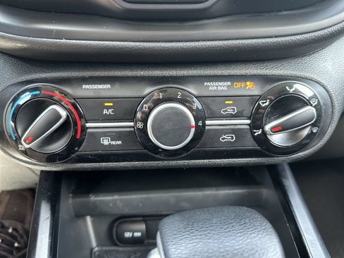 Used 2021 Kia Soul S FWD image 16