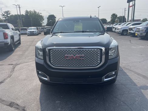 Used 2015 GMC Yukon Denali w/ Premium Package AWD/4WD image 3