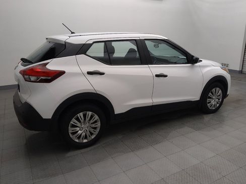 Used 2020 Nissan Kicks S FWD image 10