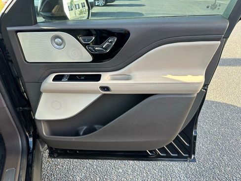 Used 2022 Lincoln Aviator Reserve w/ Equipment Group 201A image 21