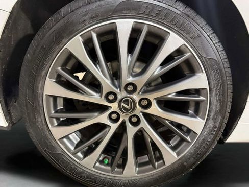 Used 2020 Lexus ES 350 w/ Premium Package image 34