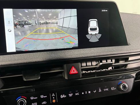 Used 2024 Kia EV6 Light image 16