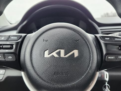 Used 2023 Kia Rio S image 24