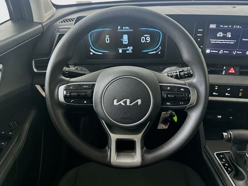 Used 2025 Kia Sportage LX FWD image 17