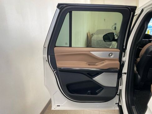 New 2025 Lincoln Navigator L Black Label image 11