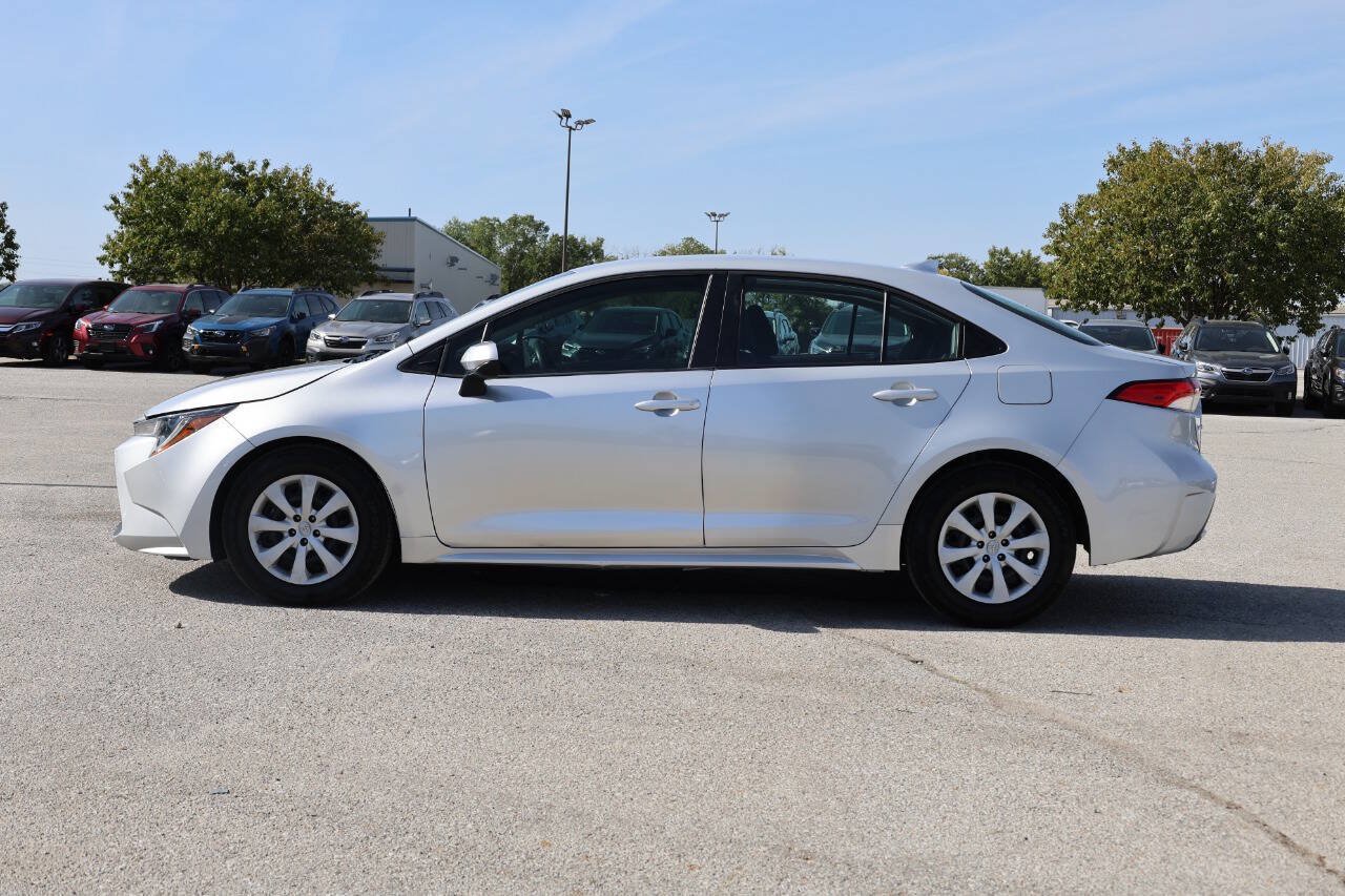 Used 2022 Toyota Corolla LE FWD image 8
